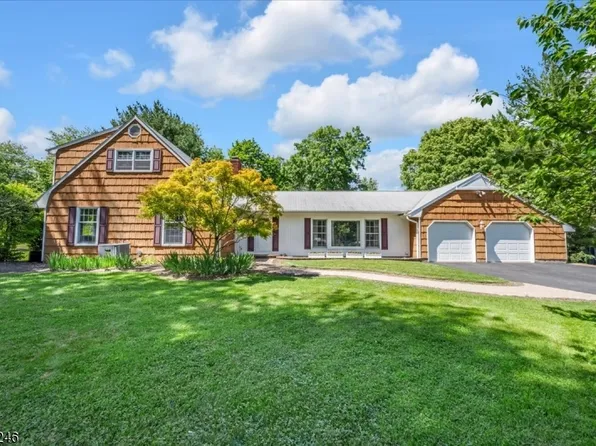 1097 Cambridge Ln, Bridgewater Twp., NJ 08807