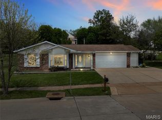 4611 McIlroy Dr, Saint Louis, MO 63128