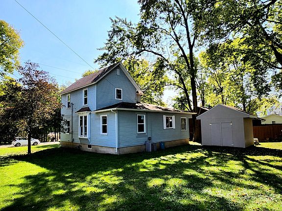 3rd image of 222 S Park St