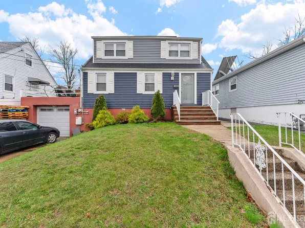 359 Thomas St, Perth Amboy, NJ 08861