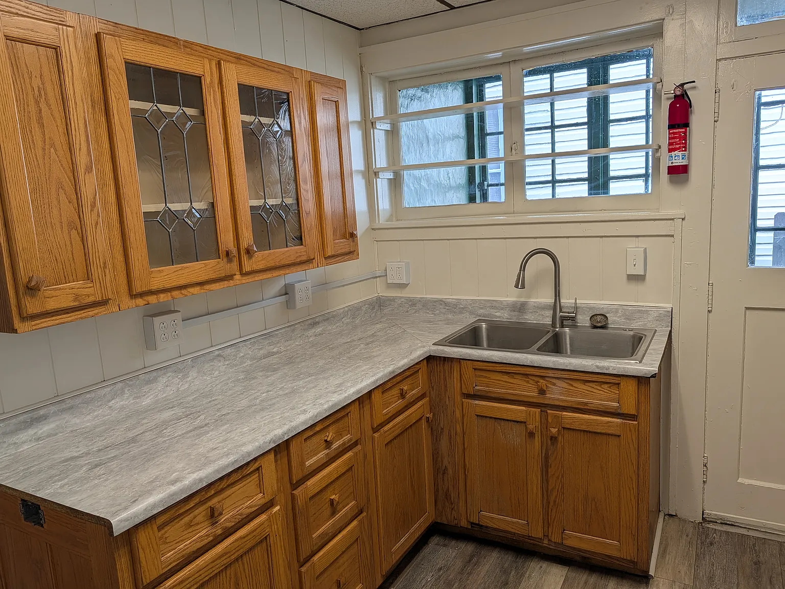 2 bed, 1300 sqft, $725 — Photo 2
