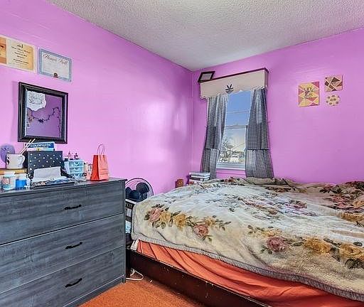 4th image of 478 Dingens St