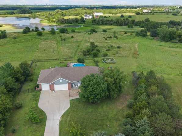2940 Lightwater Est, Firth, NE 68358