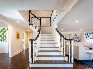 52 Peale Rd, Manhasset, NY 11030