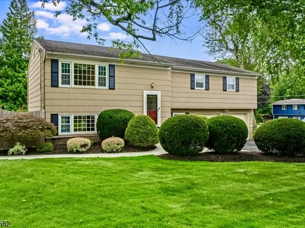 12 Alcor Rd, Randolph Twp., NJ 07869