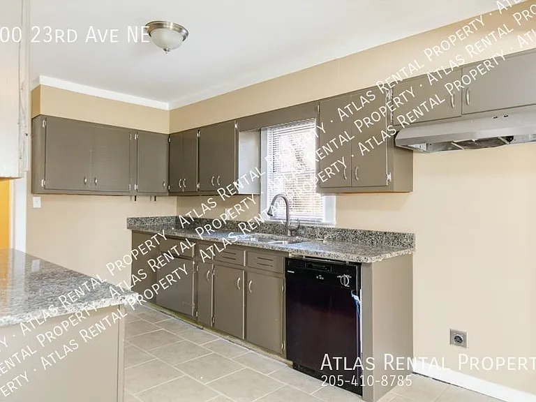 200 23rd Ave NE — Photo 12