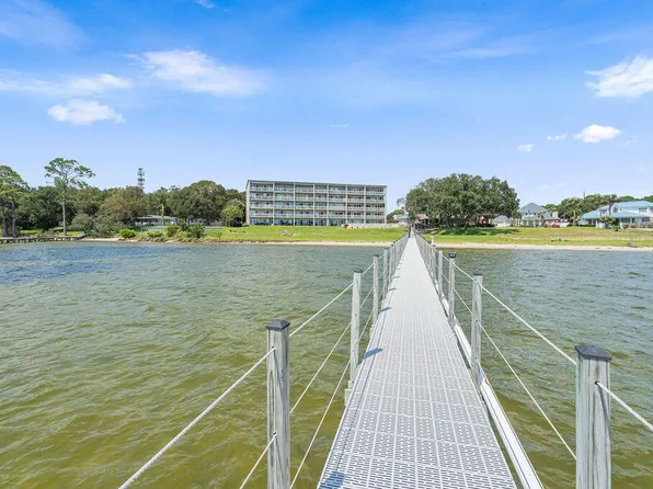 1365 W Highway 98 Unit 202, Mary Esther, FL 32569