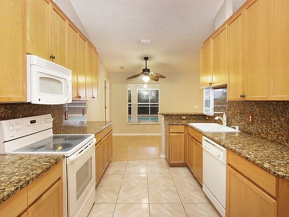 4th image of 9801 La Vonda St