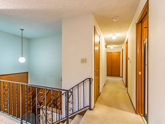 4th image of 20412 42nd Ave E