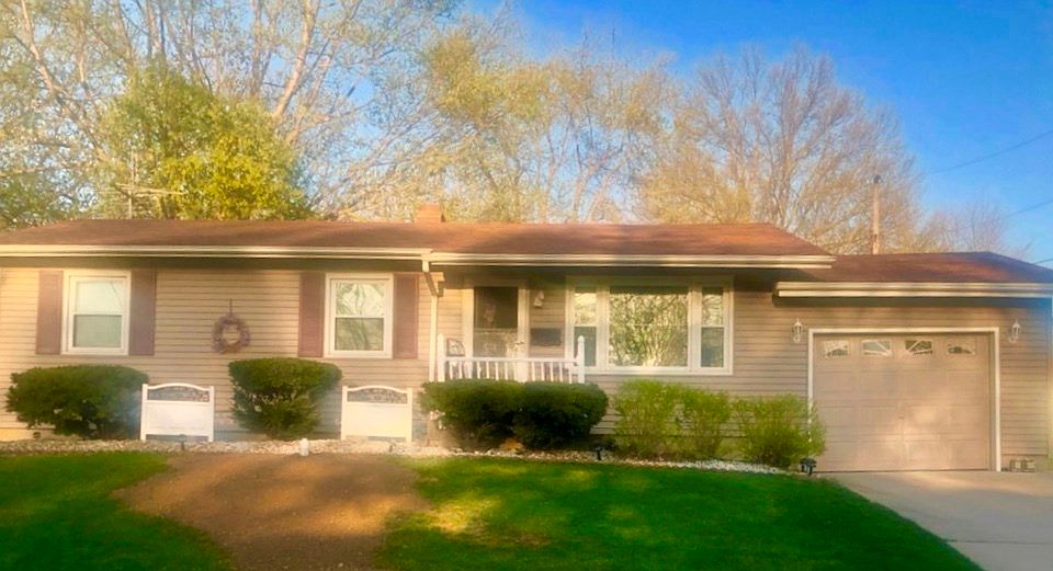 1st image of 66 Hillcrest Dr