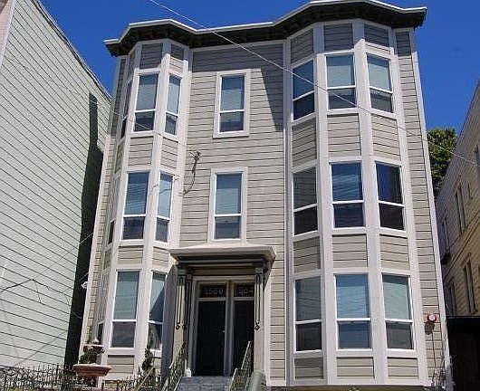Gorgeous Victorian ALL FULL FLOOR 4- BEDROOM FLATS. Washer dryer in flat. Location, location location!! Available garage parking for mthly fee