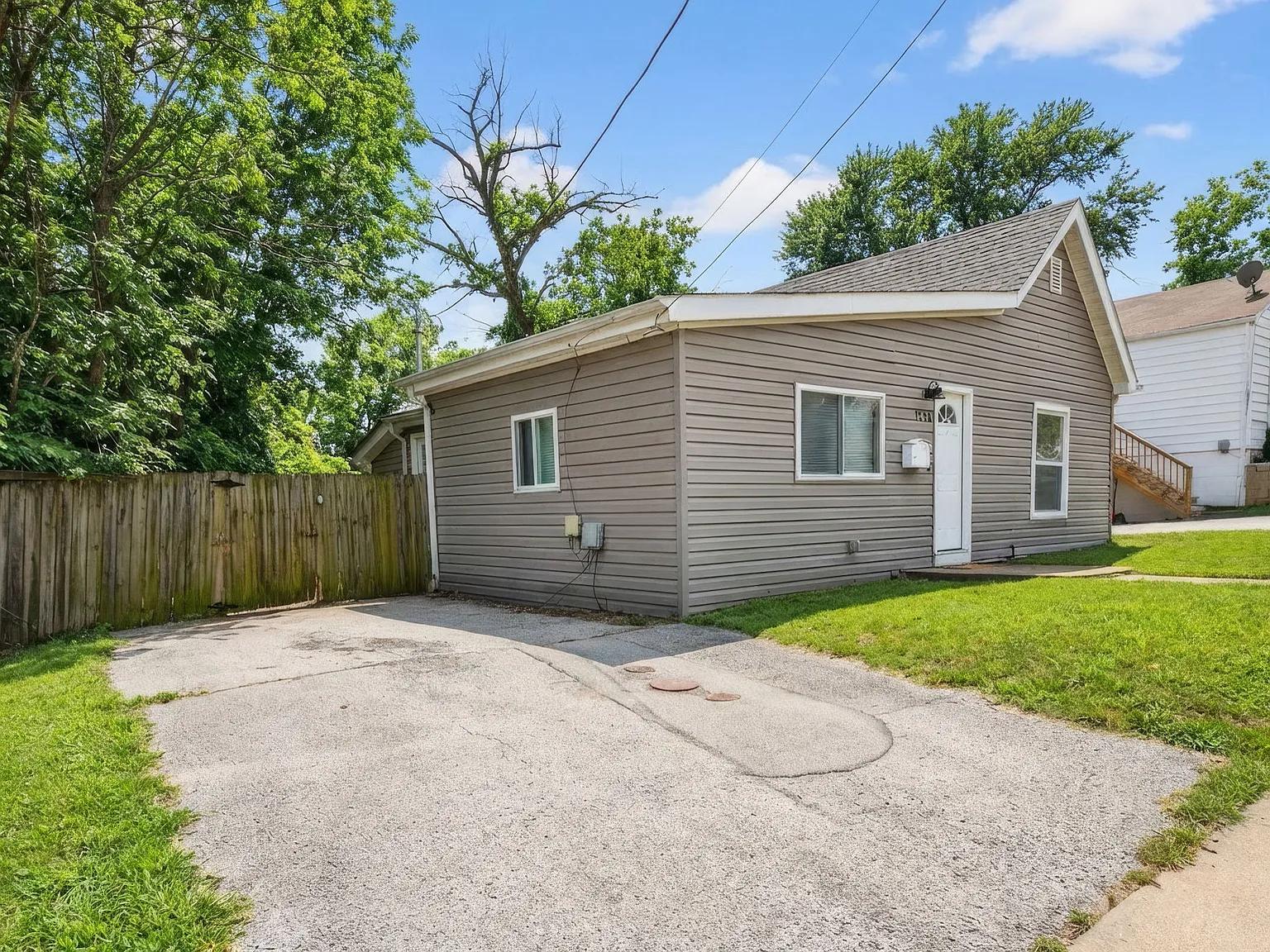 2 bed, 1000 sqft, $4,200 — Photo 3