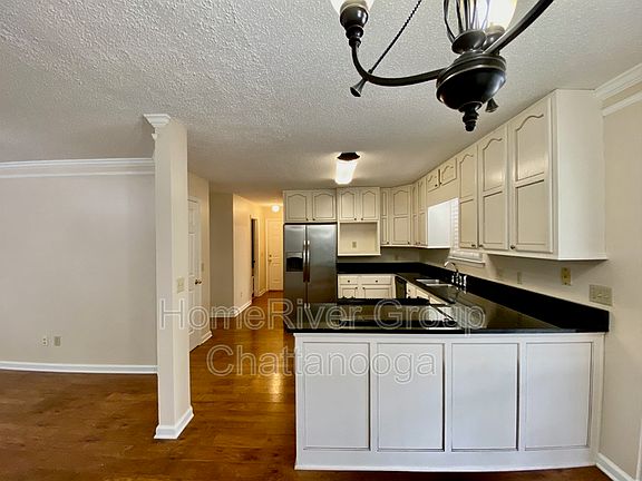 5th image of 9205 Cobblestone Hill Dr