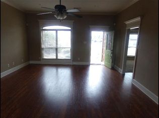 1313 Puritan Dr, Jacksonville, AR 72076