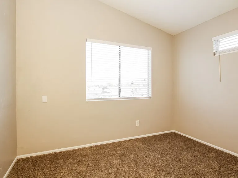 7032 S 44th St — Photo 12