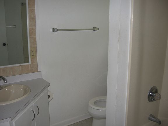 4th image of 3164 Red Bud Ln