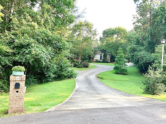 Circle drive to front door