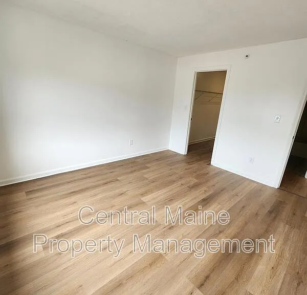 39 Northern Avenue Hts #5 — Photo 9