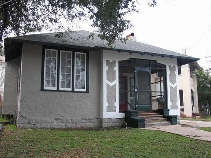 house with screened porch