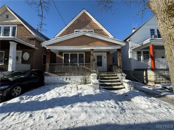 32 Roslyn St, Buffalo, NY 14211
