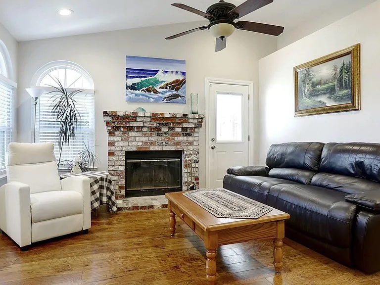 649 Springfield Cir — Photo 6