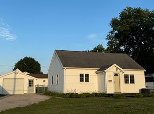 527 Main St, Hudson, IA 50643