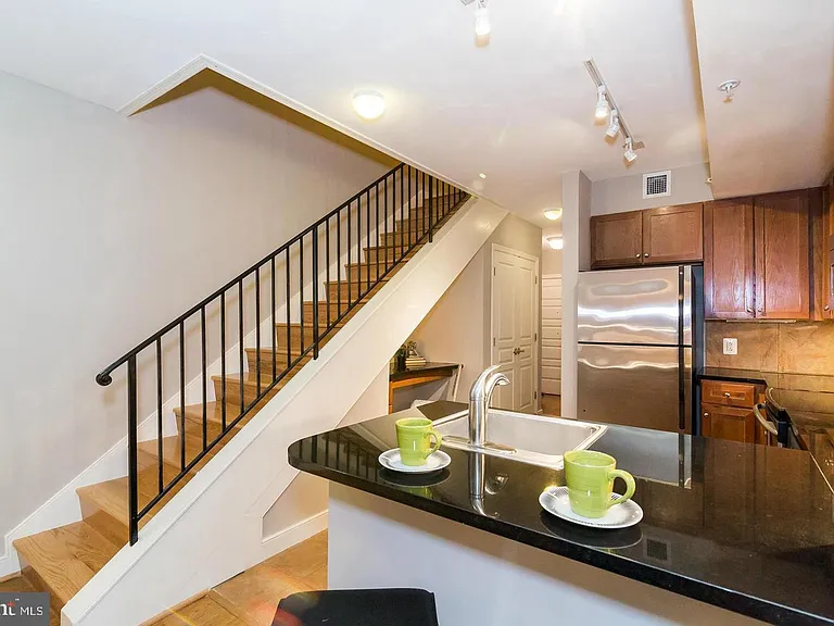616 E St NW #246 — Photo 11