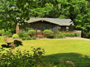 94 Sunset Dr, Senecaville, OH 43780