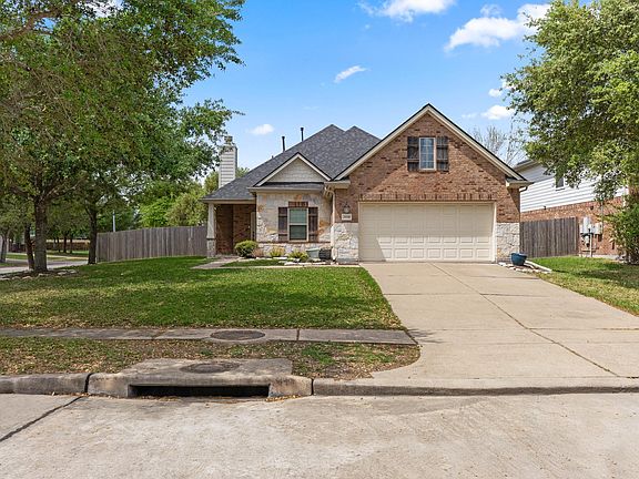 3rd image of 2018 Knoll Oak Ln