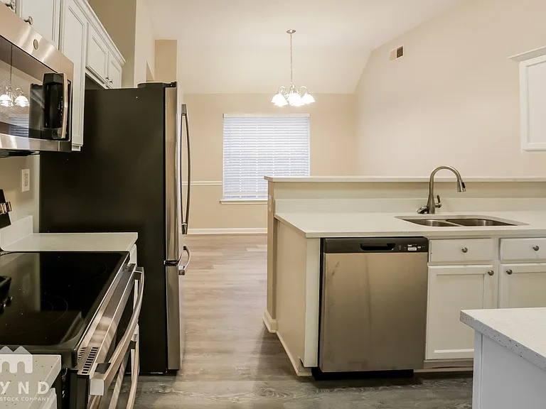 1142 Cross Valley Cv — Photo 5