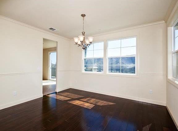 5th image of 163 Elderberry Ln