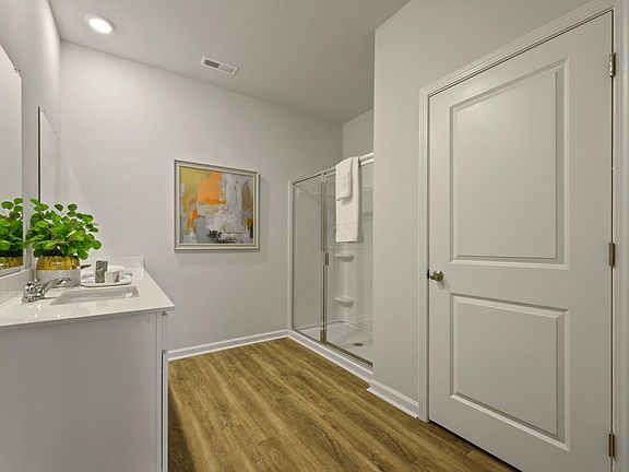 5th image of 1053 Laurel Oaks Dr