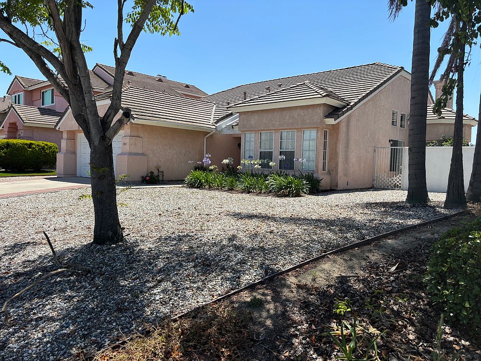 Spacious single story on large private lot. Low maintenance.