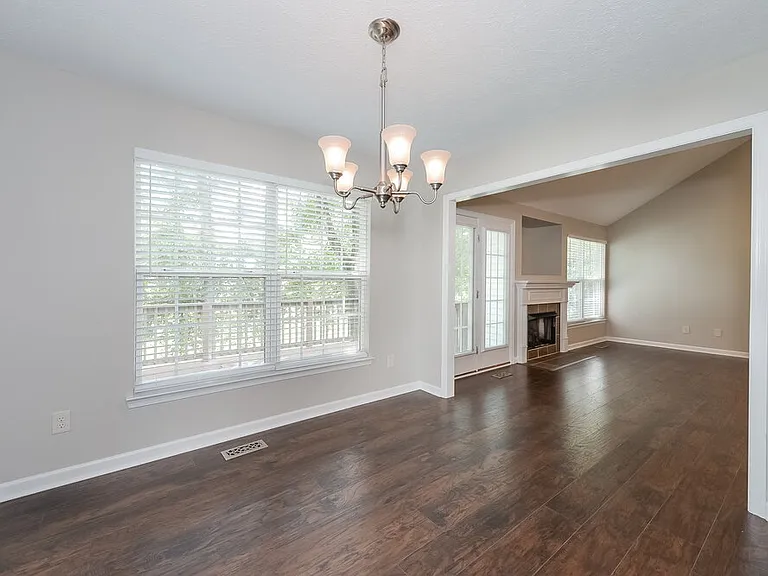 529 Leslie Ann Ct — Photo 5