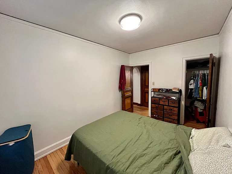 4480 N Oakland Ave — Photo 9