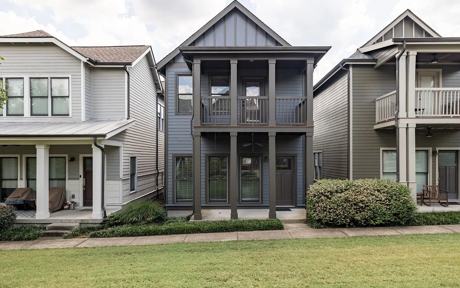 3 bed, 1404 sqft, $3,400 — Photo 1