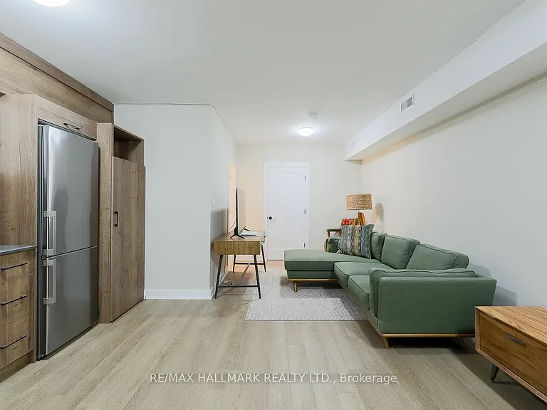 628 Danforth Ave #303 — Photo 6