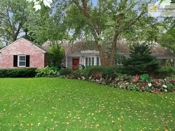 2521 W 65th St, Mission Hills, KS 66208