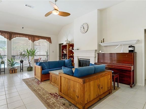 5th image of 1836 Andress Dr