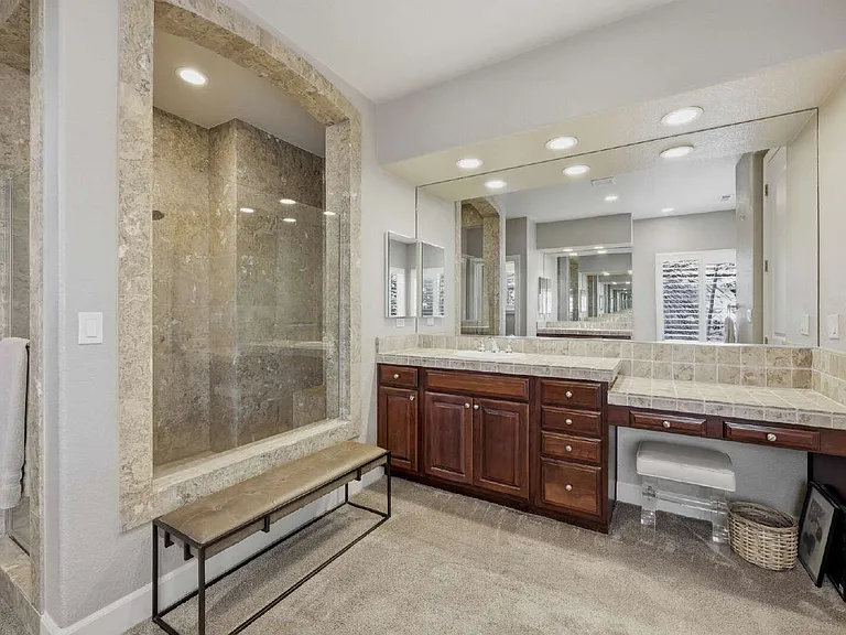 5940 Cour Saint Michelle — Photo 14