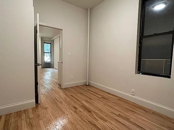 5th image of 313 W 54th St #1RE
