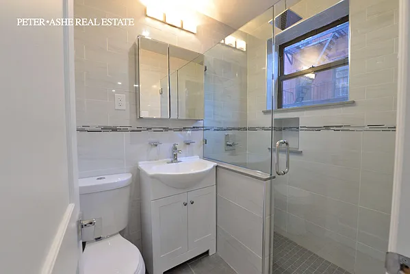 Rented by Peter Ashe | media 8