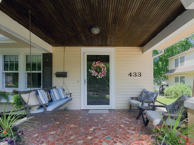 Listing photo 4