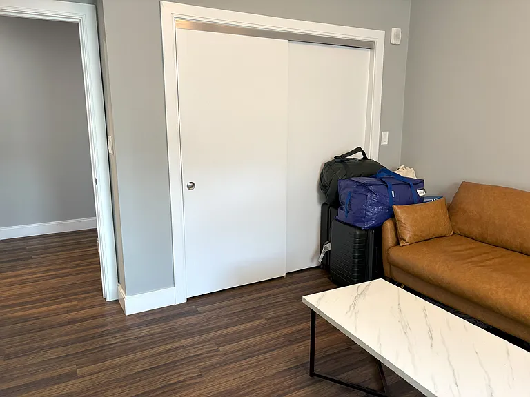 408 E 8th St #3 — Photo 30