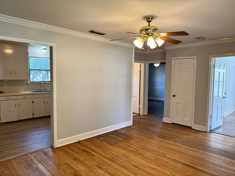 3208 Kenesaw Ave — Photo 6
