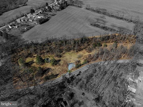 2nd image of 728 Piketown Rd