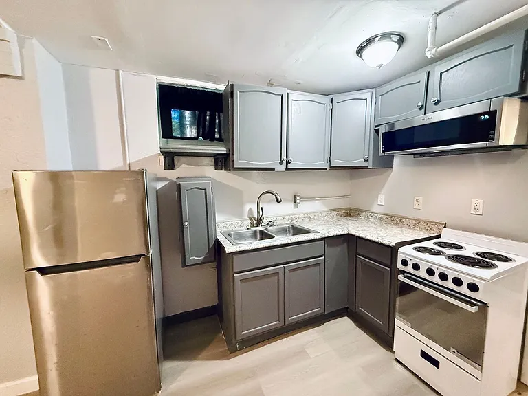 2630 Stanton Ave #4 — Photo 2