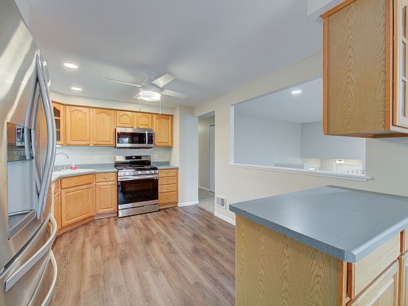 4th image of 1404 Kingston Ln