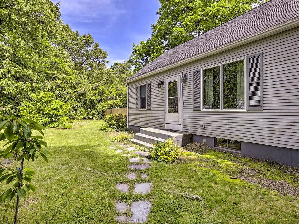 513 Amherst Rd, Granby, MA 01033 Zillow