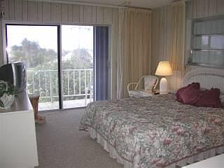 4th image of 35 Sea Isle Condo Key Colony